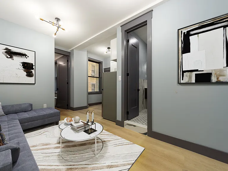 161 W 54th St #301A — Photo 2