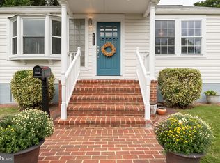 5727 20th St N, Arlington, VA 22205