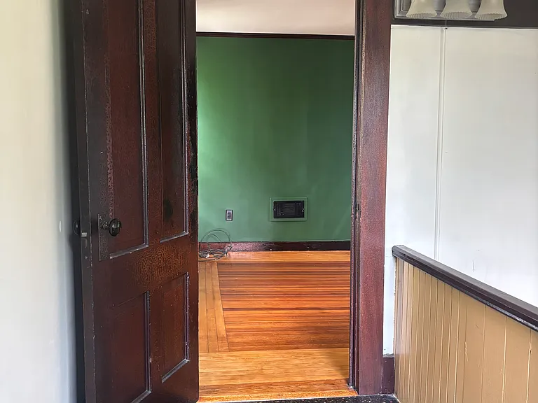 1049B Poquonnock Rd — Photo 15