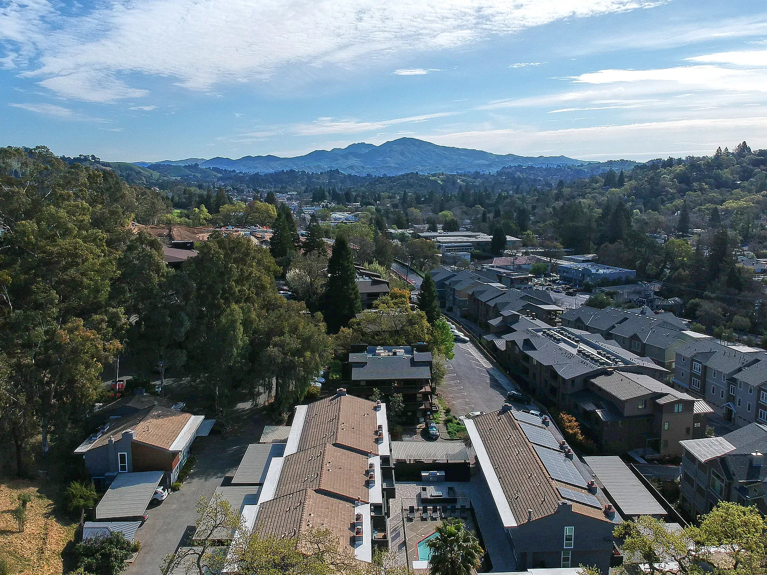 Ladera Apartments — Photo 4