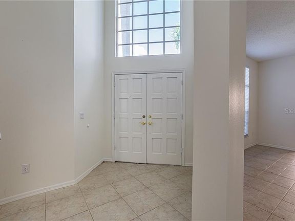 5th image of 10104 Vista Pointe Dr