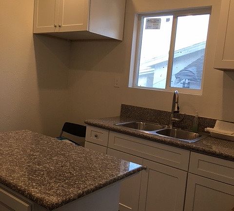3rd image of 820 W Florence Ave #1