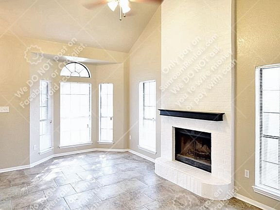4th image of 3802 Sawtooth Dr