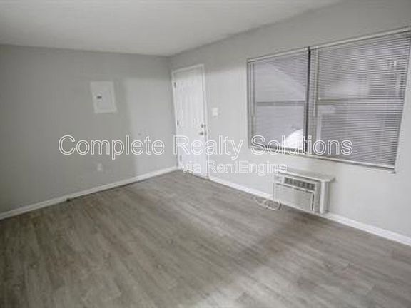 5th image of 790 Country Aire Ct APT 205