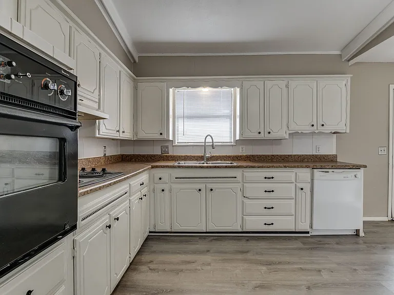 1432 SW 61st Ter — Photo 12