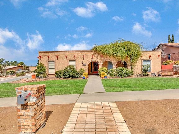 2nd image of 6853 La Cadena Dr