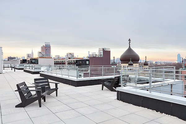 Rented by Compass | media 21