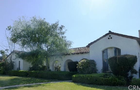 3rd image of 605 N Clementine St
