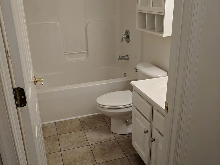 Upstairs Hallway Bathroom