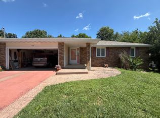 939 E Redbud Ln, Springfield, MO 65803