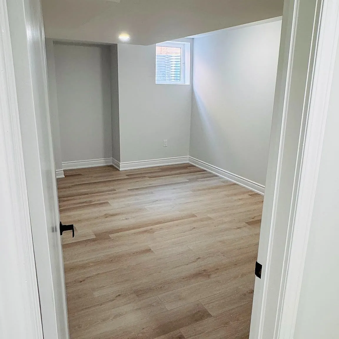 3 bed, $2,050 — Photo 3