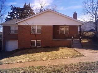 113 S 3rd St, De Soto, MO 63020