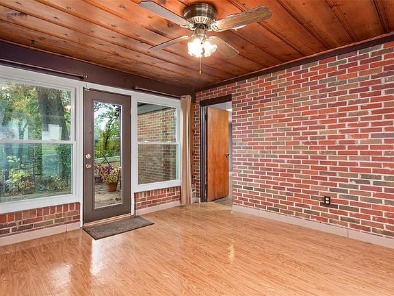 5th image of 9710 Trescott Ave