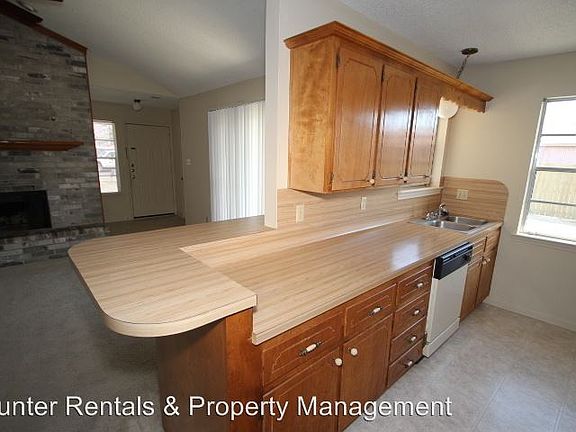 3rd image of 1902 Sagebrush Dr #A