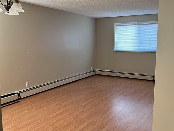 2nd image of 10111 160th St NW #107