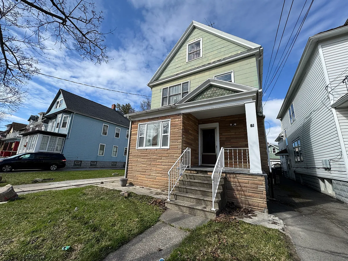 Building Photo - 48 Domedion Ave #1