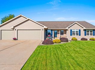 1673 Meadows Ln, Luxemburg, WI 54217