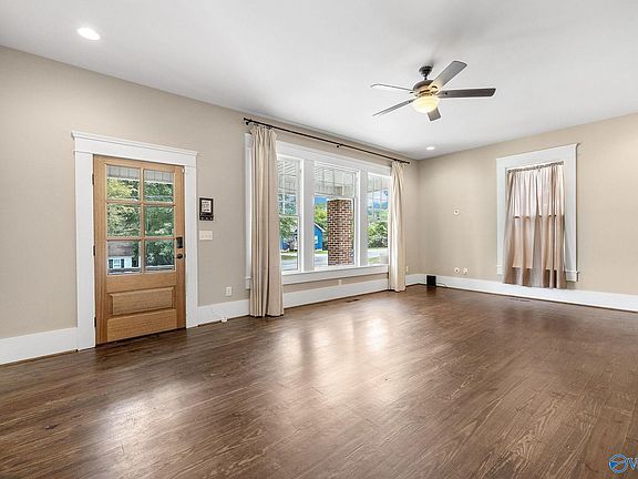 3rd image of 217 Washington Ave W