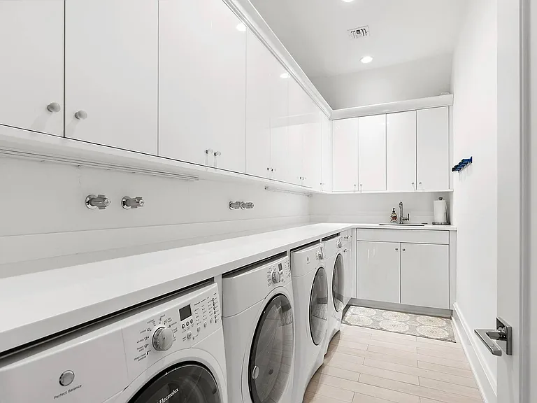 11 Farrell Ct — Photo 35