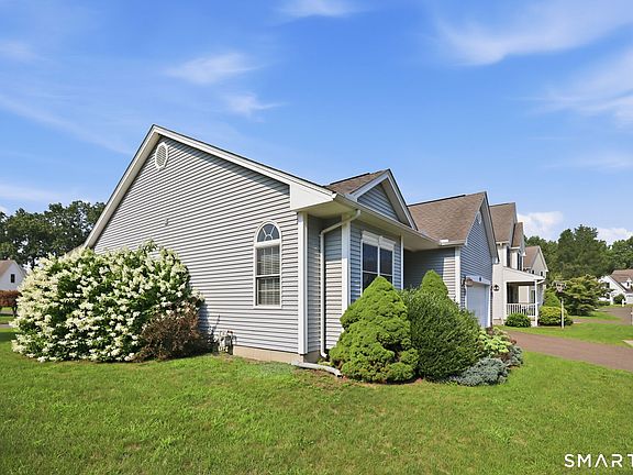 3rd image of 21 Merrigan Lane #21