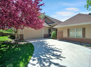 6073 Clarion Cir, Minnetonka, MN 55343