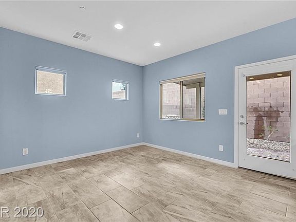 5th image of 1141 Bradley Bay Ave