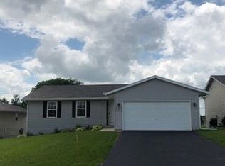 7116 Salzbrenner Ln, Machesney Park, IL 61115