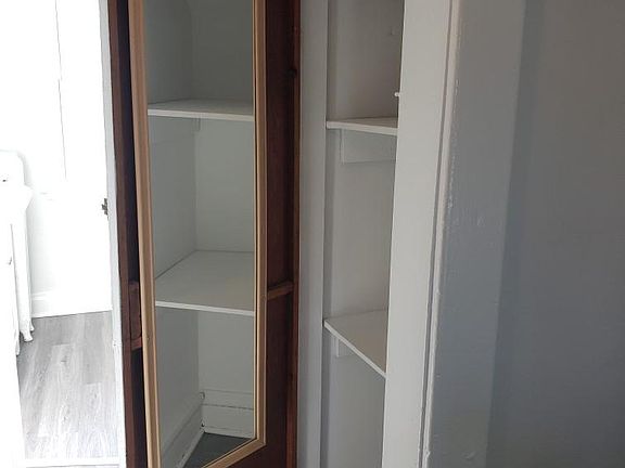5th image of 241 Everts Pl Floor 2