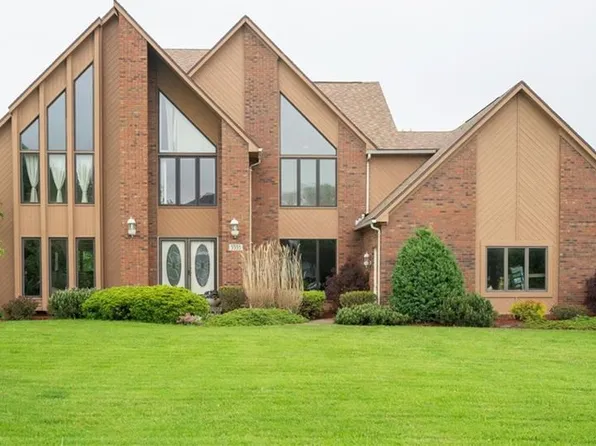 5553 Hidden Pines Ct, Williamsville, NY 14221