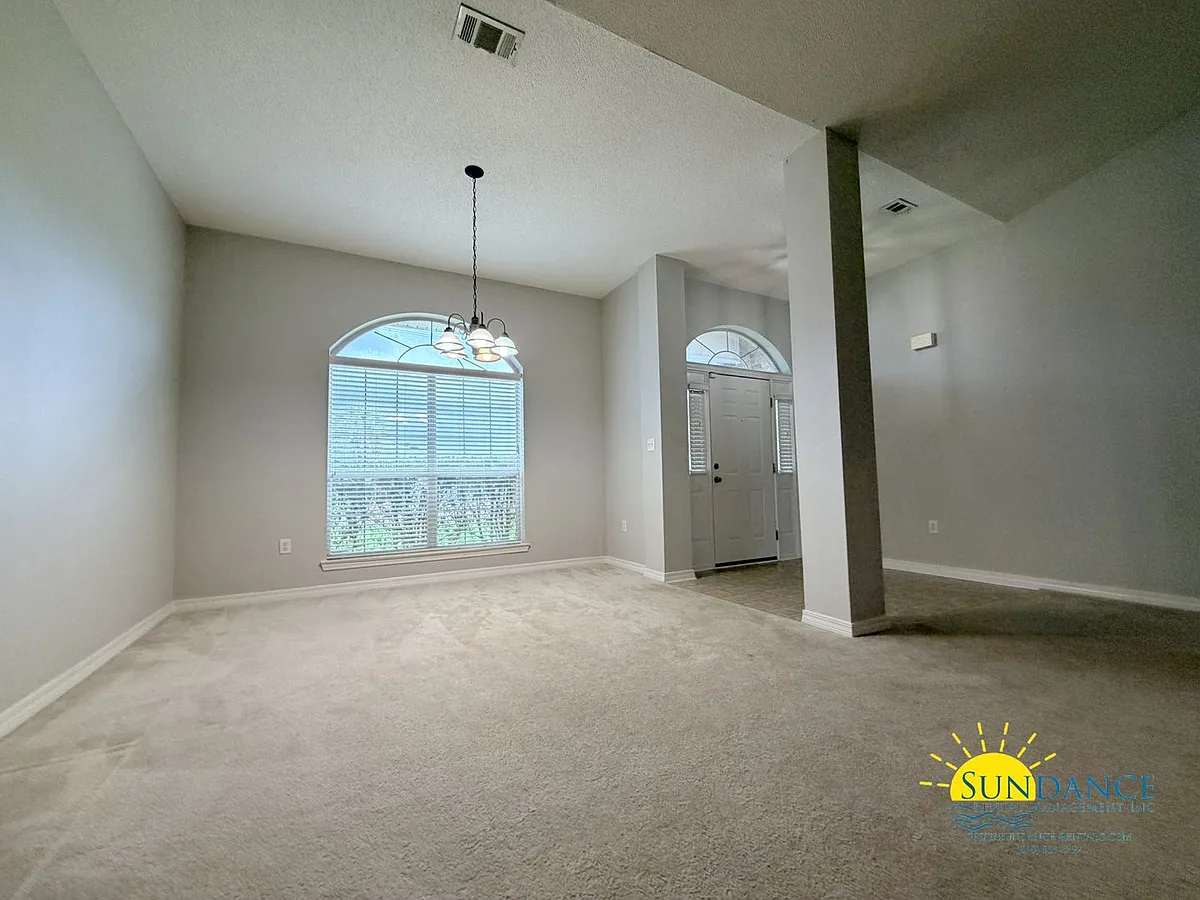 Building Photo - 2165 Castle Grove Dr