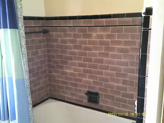 4th image of 2425 W Pratt Ave #2I