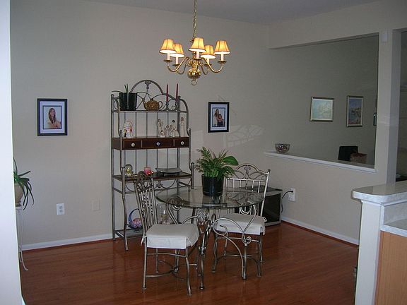 4th image of 3921 Apple Orchard Dr