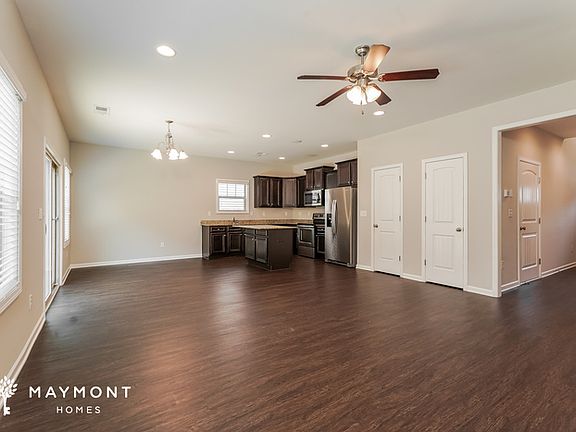 4th image of 261 Claudia Dr