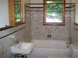 4th image of 3028 Highland Dr