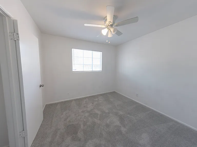 1333 E Orange St — Photo 7