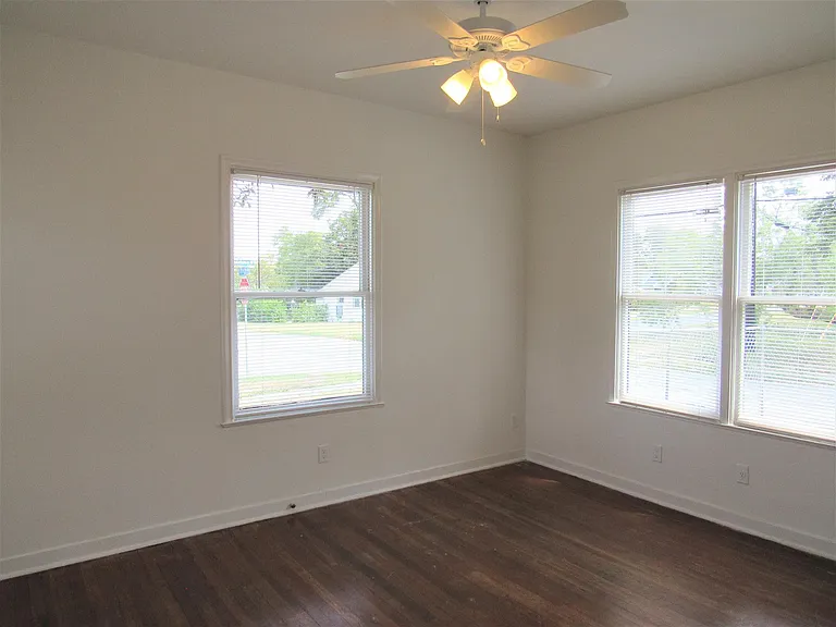 454 Bailey Ave — Photo 15
