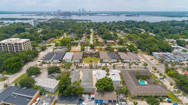 Caliente Apartments