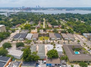 **Caliente Apartments: Arlington's Hot Spot**, Jacksonville, FL 32211