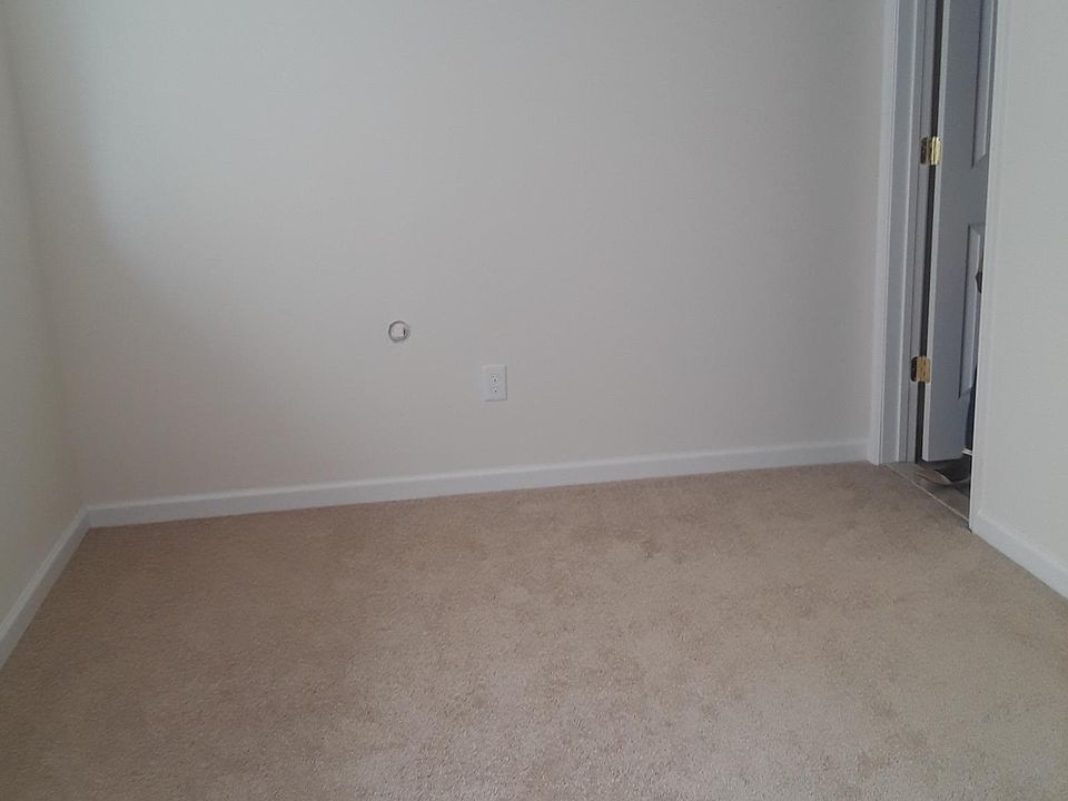 2nd image of 21 Openview Ct #A