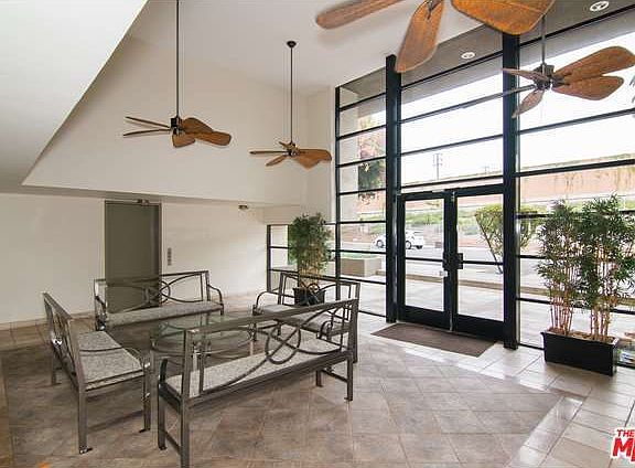 3rd image of 2121 Beloit Ave APT 201