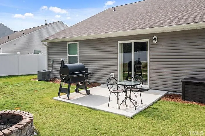 2081 Alderman Way — Photo 32