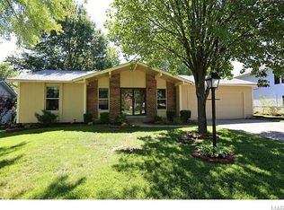 25 Southwood Dr, Saint Peters, MO