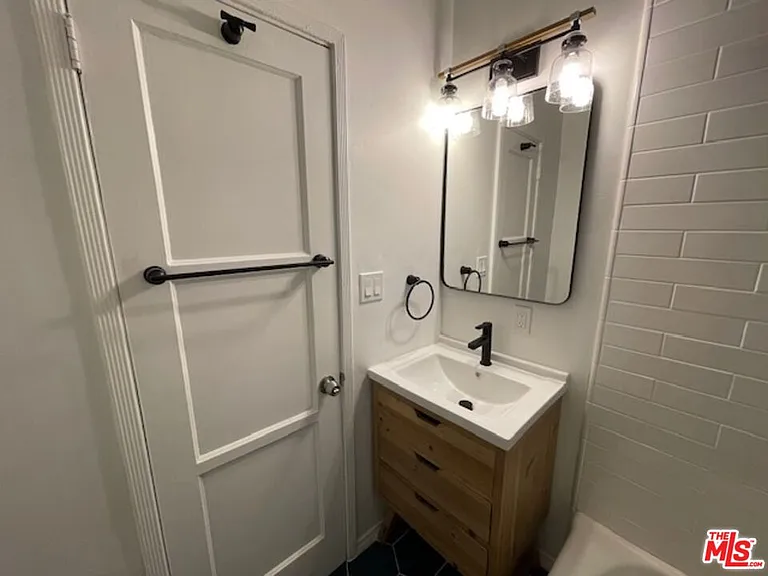 45 Thornton Ave #45 — Photo 17