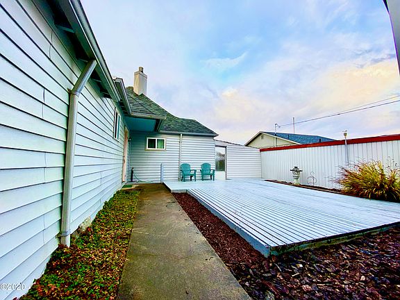 5th image of 11573 NE Avery St