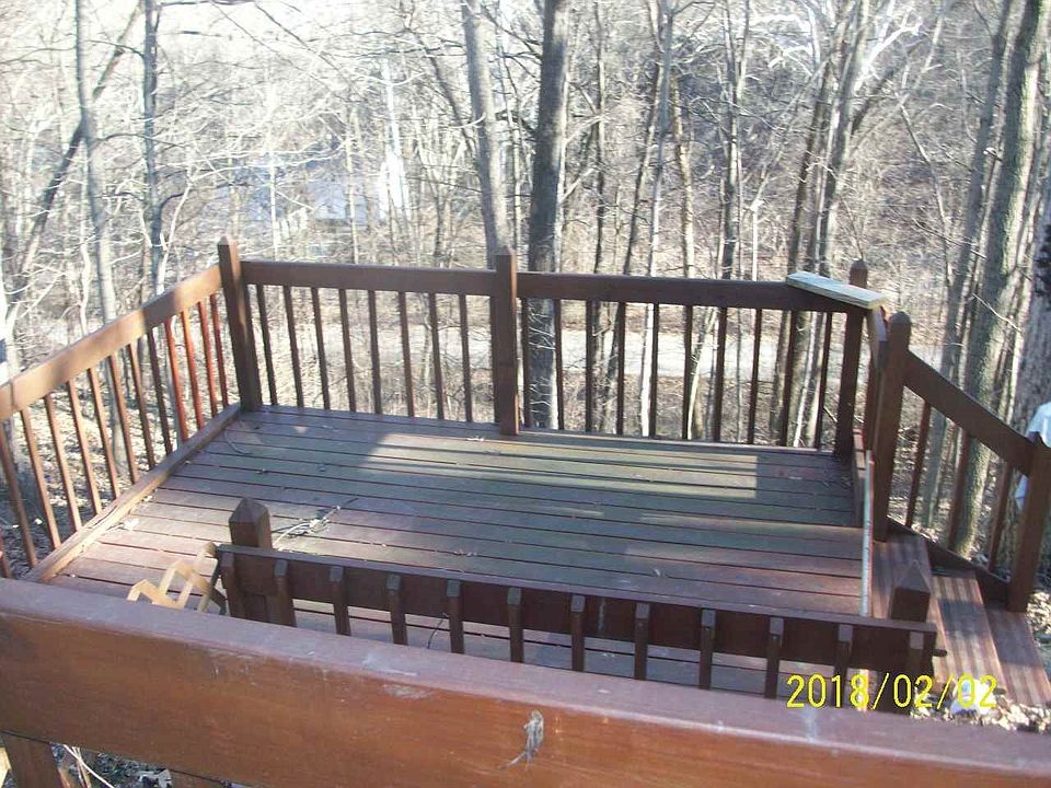 2nd image of 4221 Crest Dr