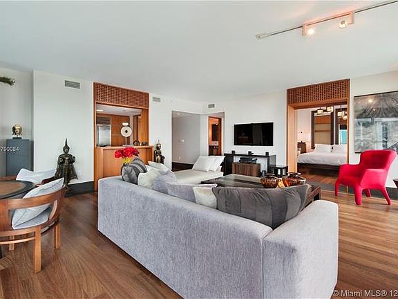 3rd image of 101 20th St #2806