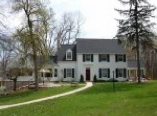 W140N7650 Lilly Rd, Menomonee Falls, WI 53051