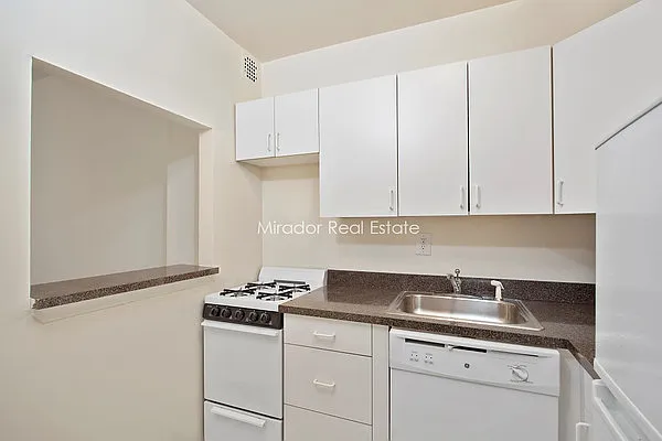 Rented by Mirador Real Estate | media 10