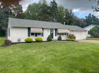 50 Hodson Rd, Orchard Park, NY 14127