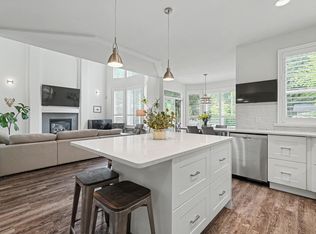 1722 Paddock Dr, Coquitlam, BC V3E 3N8